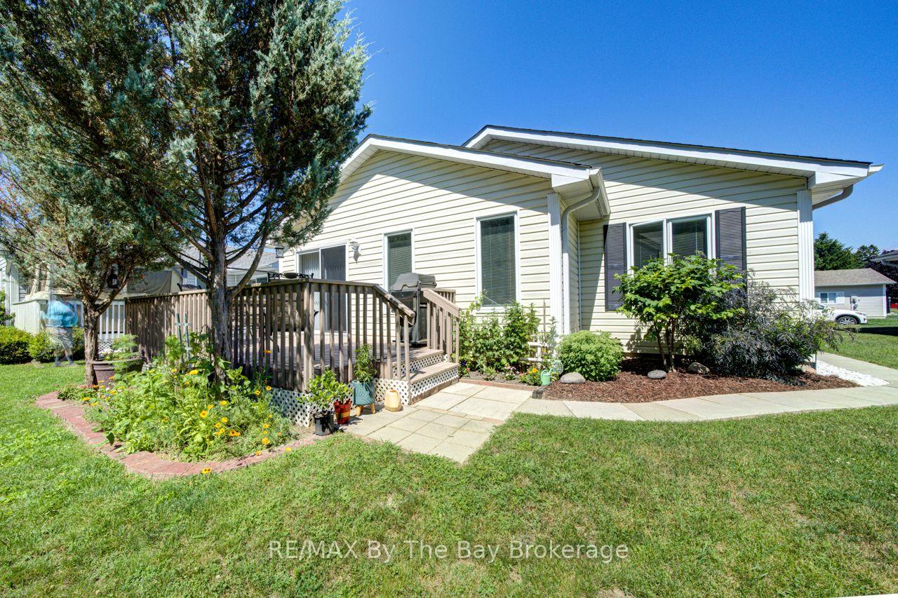 Photo 33 of 6 Illinois Crescent, Wasaga Beach — HOMEH