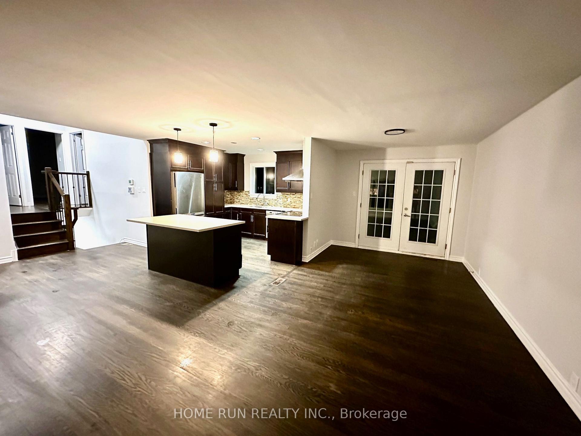 Photo 2 of 71 Ashburn Drive, Ottawa, Borden Farm/Stewart Farm/Carleton Heights/Parkwood Hills — HOMEH