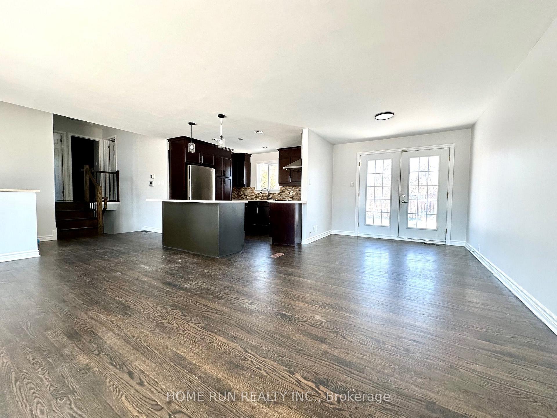 Photo 5 of 71 Ashburn Drive, Ottawa, Borden Farm/Stewart Farm/Carleton Heights/Parkwood Hills — HOMEH