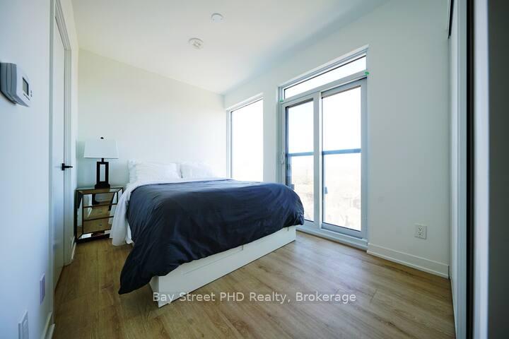 Front of Unit 812, 319 Jarvis Street