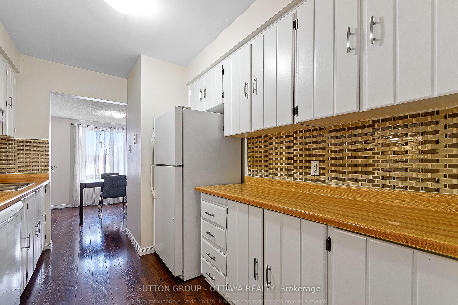Photo 3 of Unit 39, 1803 Axminster Court, Ottawa, Convent Glen South — HOMEH