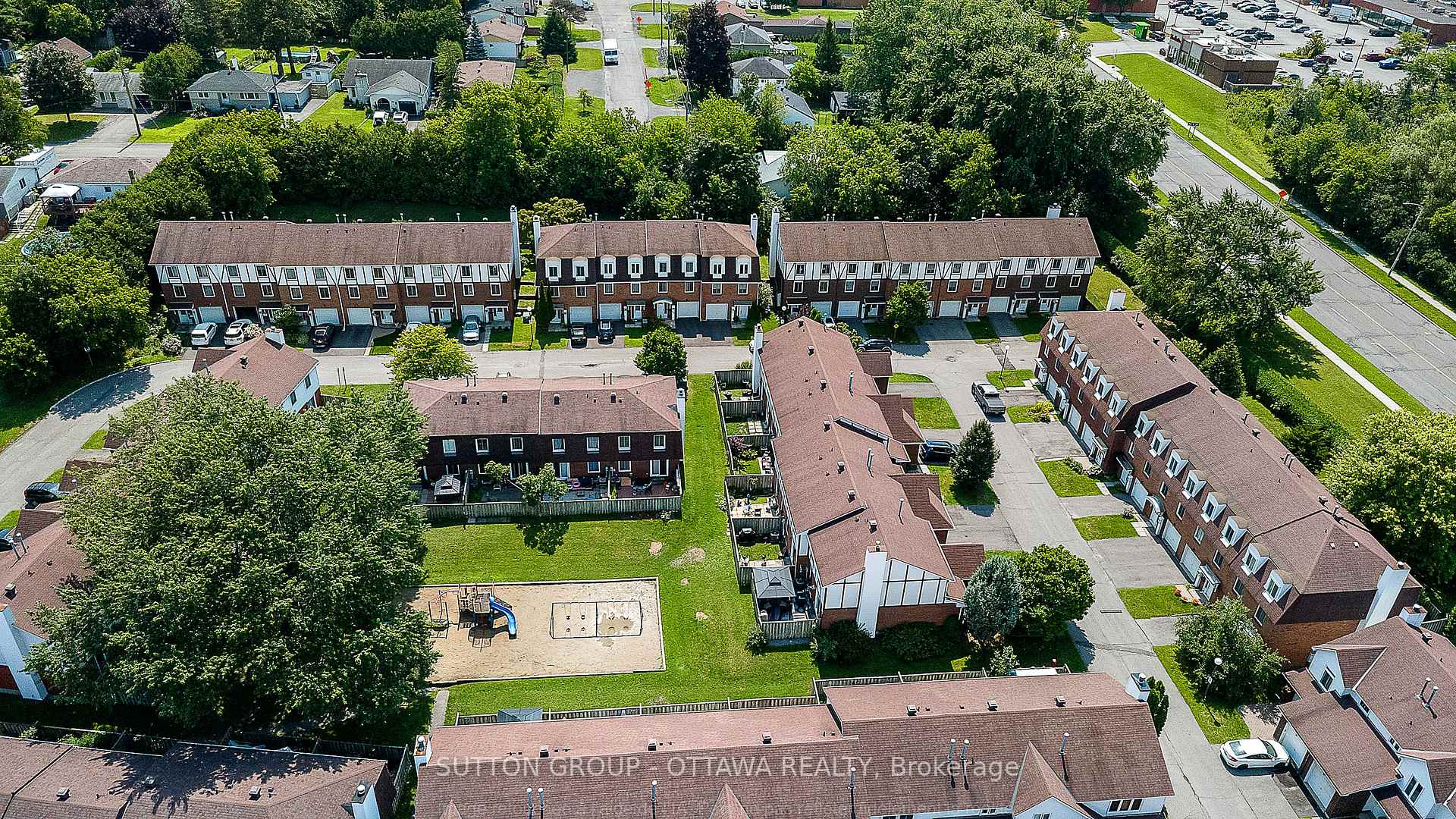 Photo 18 of Unit 39, 1803 Axminster Court, Ottawa, Convent Glen South — HOMEH