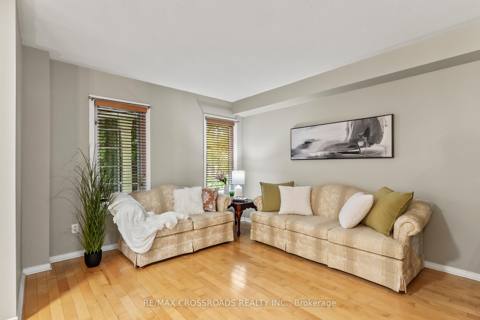 Photo 6 of 67 Regatta Crescent, Whitby, Port Whitby — HOMEH