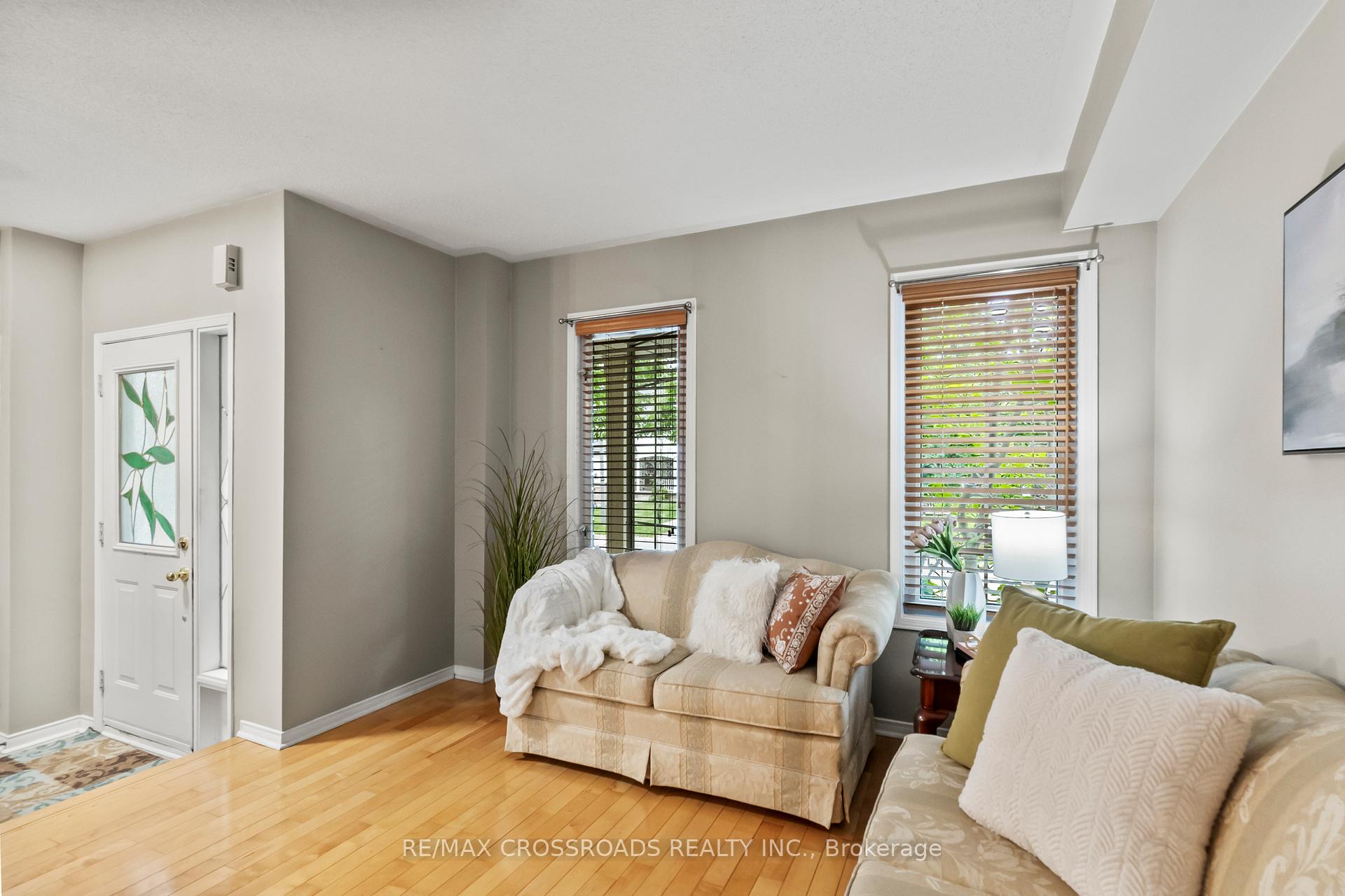 Photo 7 of 67 Regatta Crescent, Whitby, Port Whitby — HOMEH