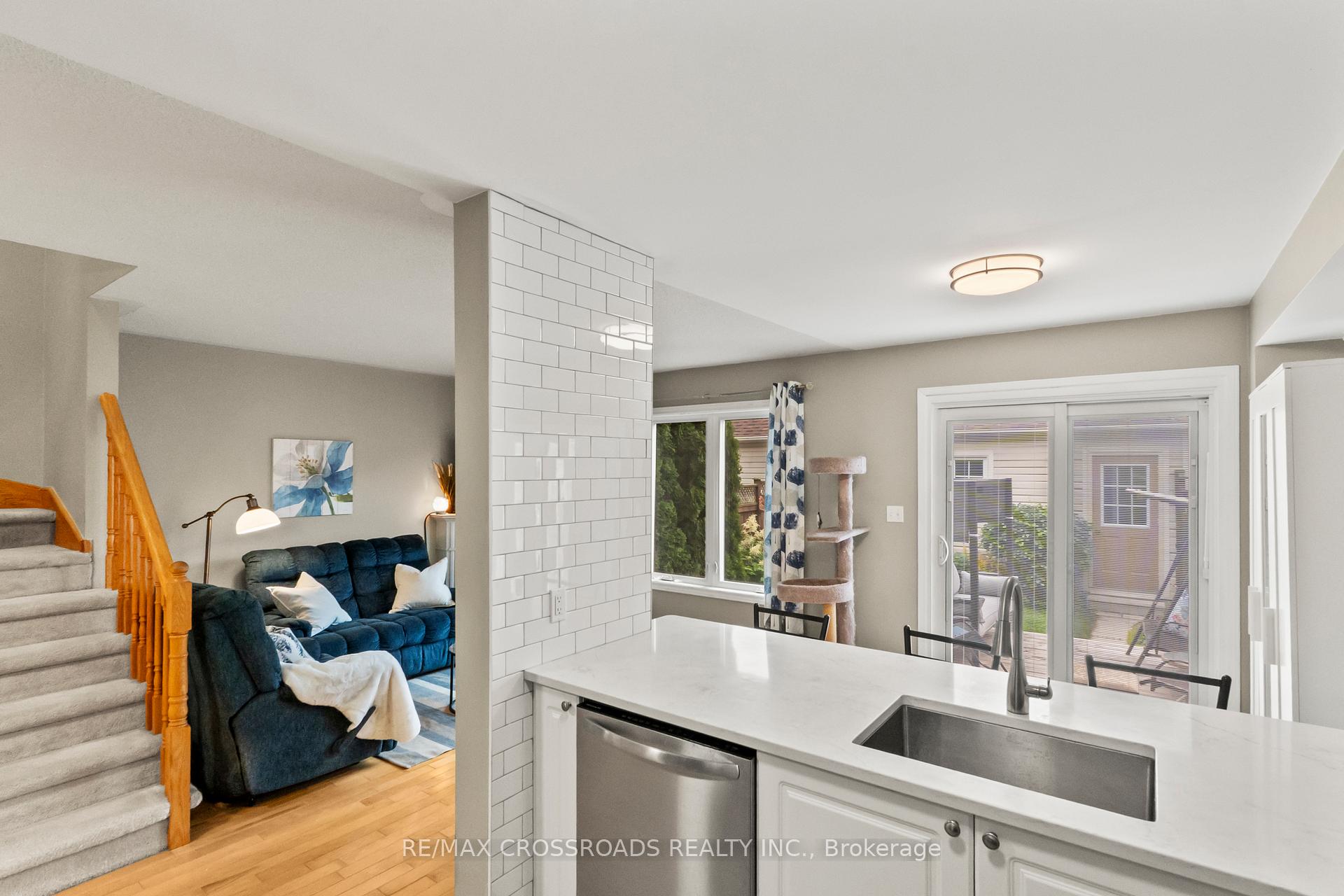 Photo 19 of 67 Regatta Crescent, Whitby, Port Whitby — HOMEH
