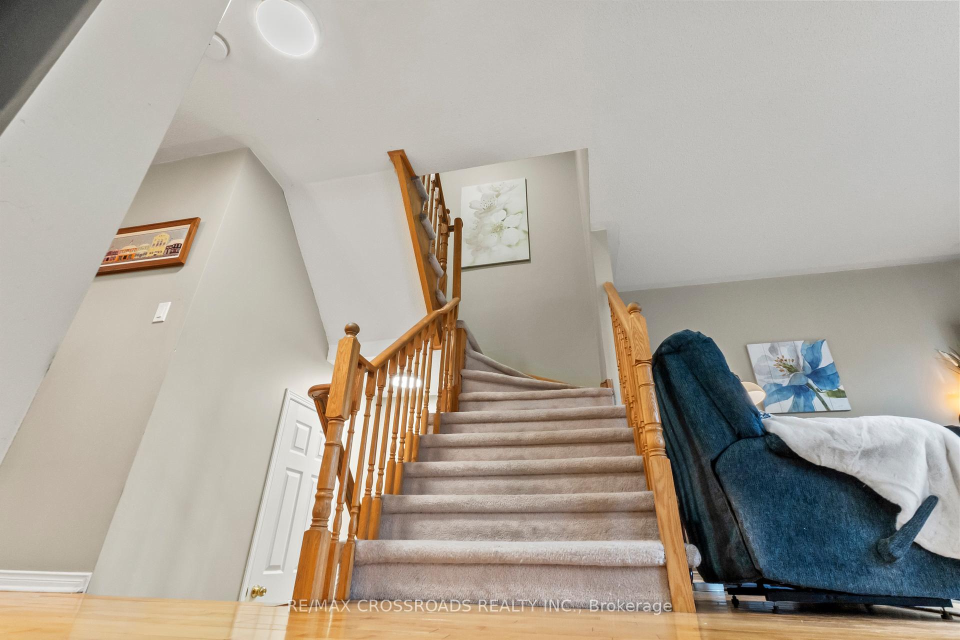 Photo 21 of 67 Regatta Crescent, Whitby, Port Whitby — HOMEH