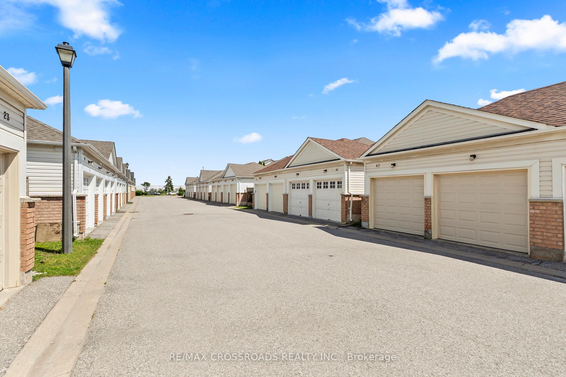 Photo 41 of 67 Regatta Crescent, Whitby, Port Whitby — HOMEH