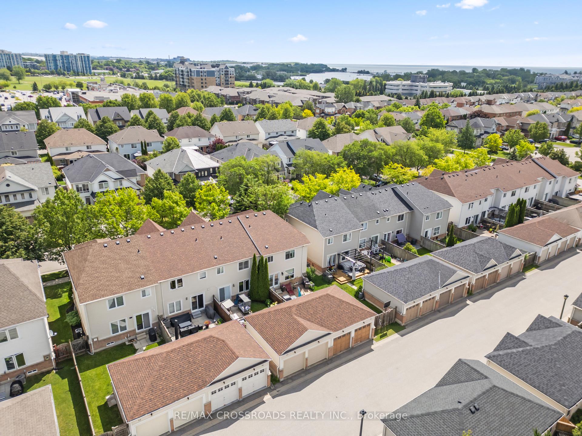 Photo 43 of 67 Regatta Crescent, Whitby, Port Whitby — HOMEH