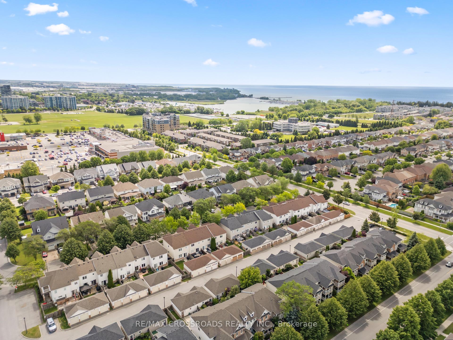 Photo 44 of 67 Regatta Crescent, Whitby, Port Whitby — HOMEH