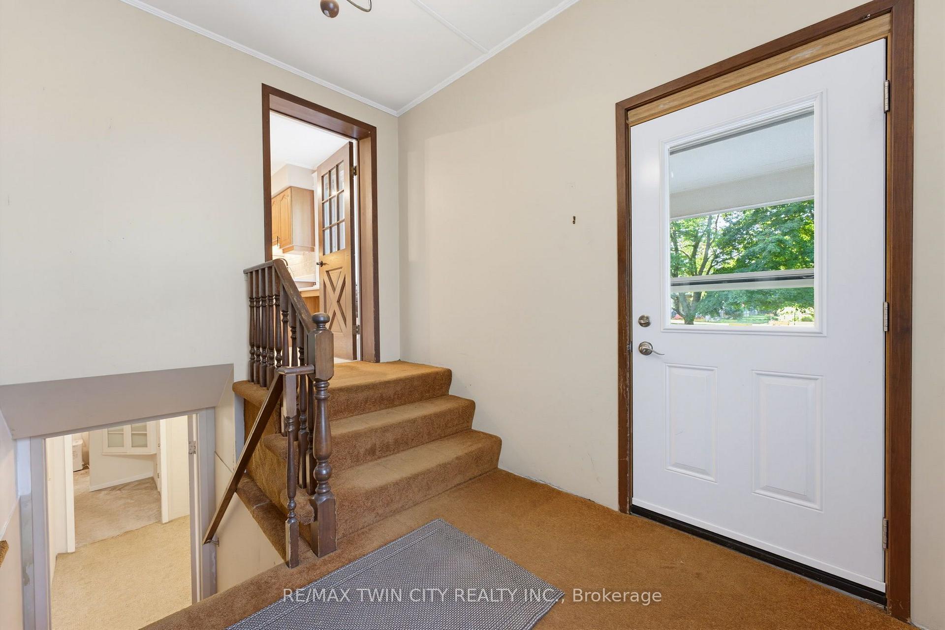 Photo 11 of 321 Pinehurst Road, Brant, Paris — HOMEH