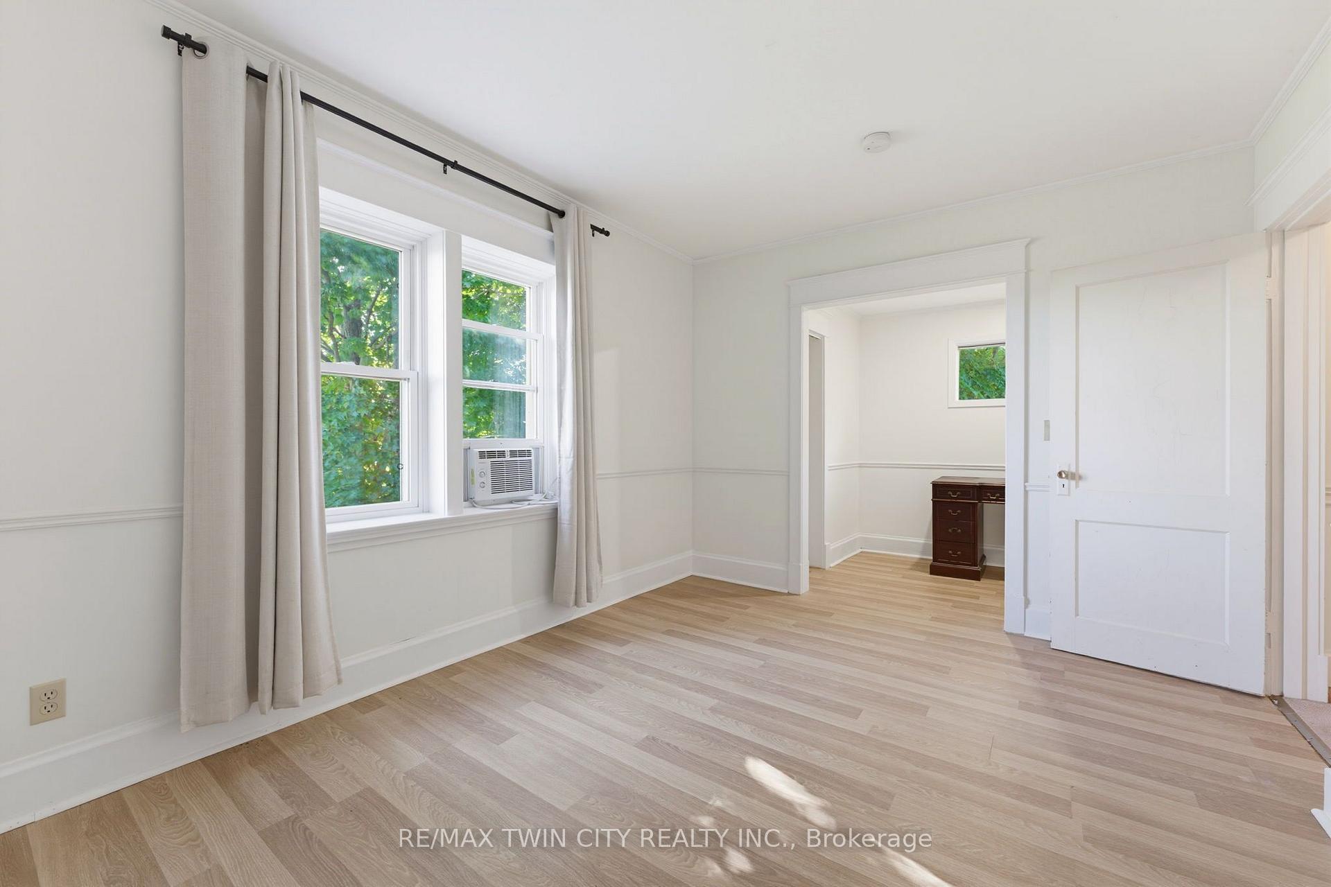 Photo 24 of 321 Pinehurst Road, Brant, Paris — HOMEH