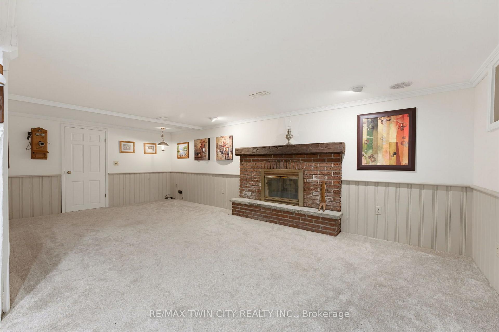 Photo 28 of 321 Pinehurst Road, Brant, Paris — HOMEH
