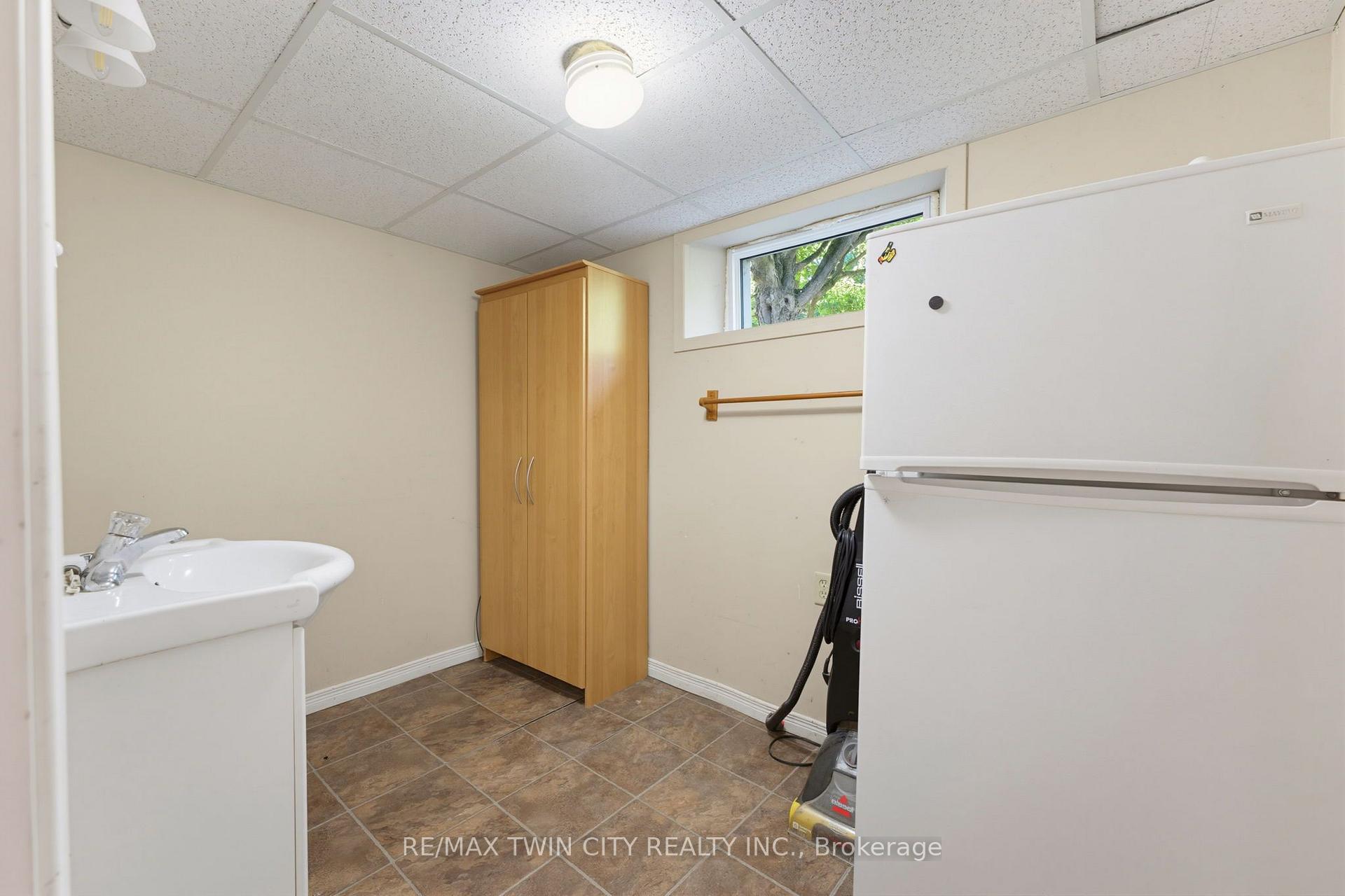 Photo 30 of 321 Pinehurst Road, Brant, Paris — HOMEH