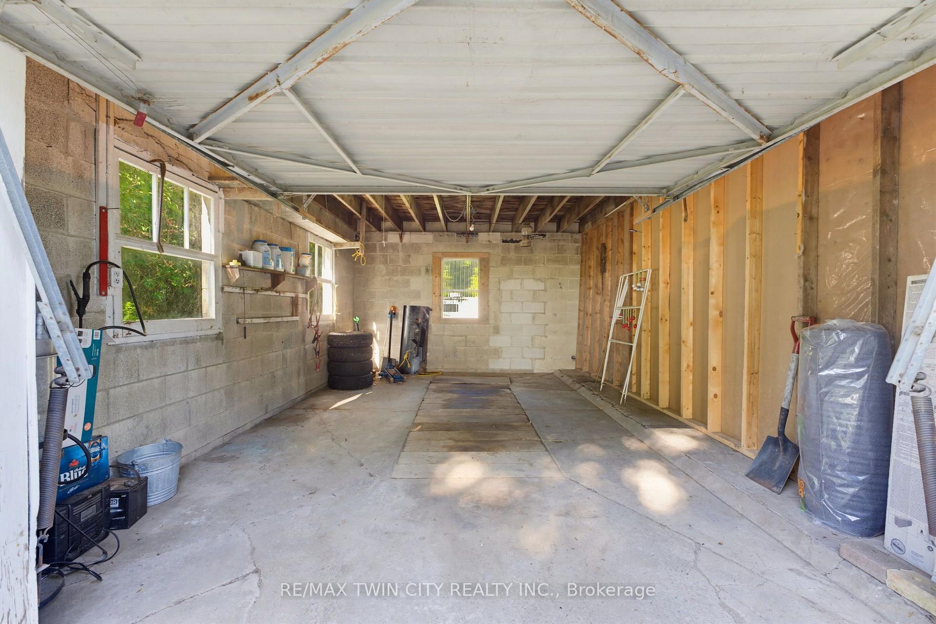 Photo 35 of 321 Pinehurst Road, Brant, Paris — HOMEH