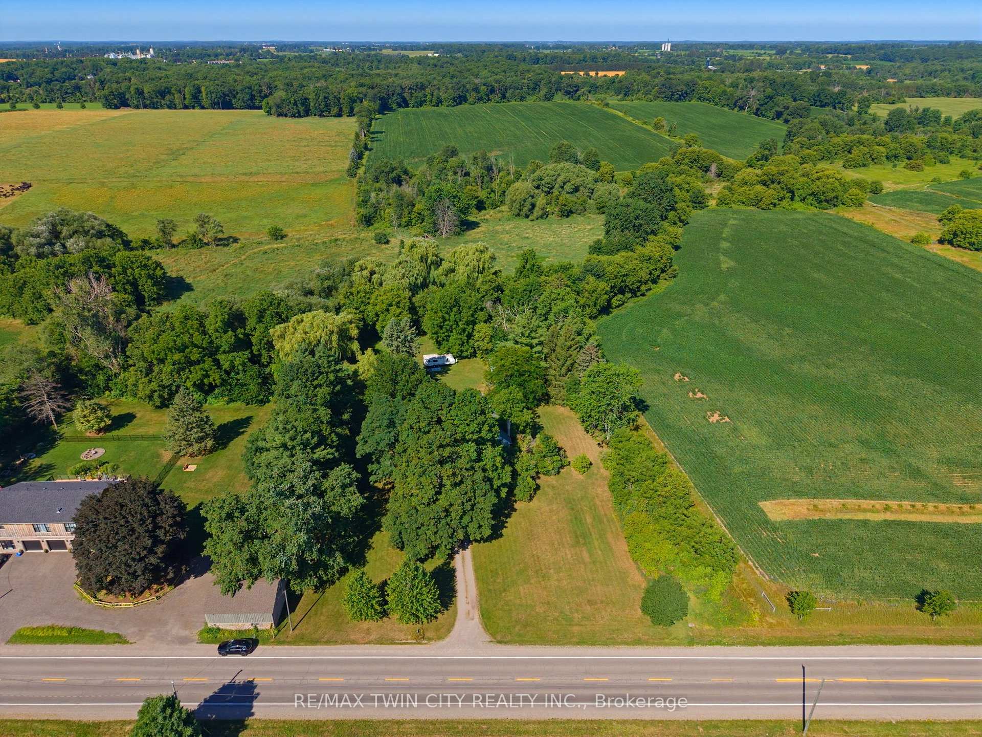 Photo 36 of 321 Pinehurst Road, Brant, Paris — HOMEH
