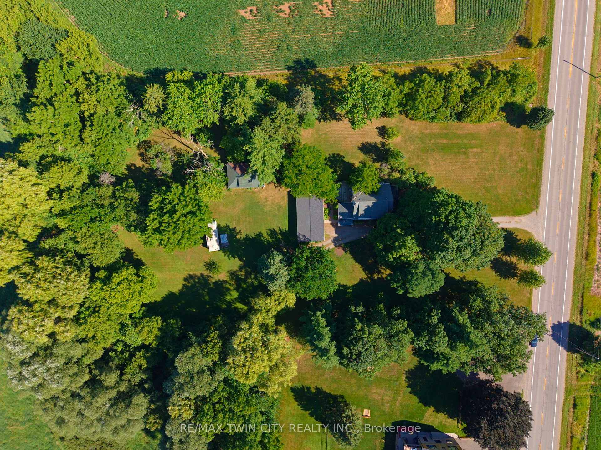 Photo 37 of 321 Pinehurst Road, Brant, Paris — HOMEH