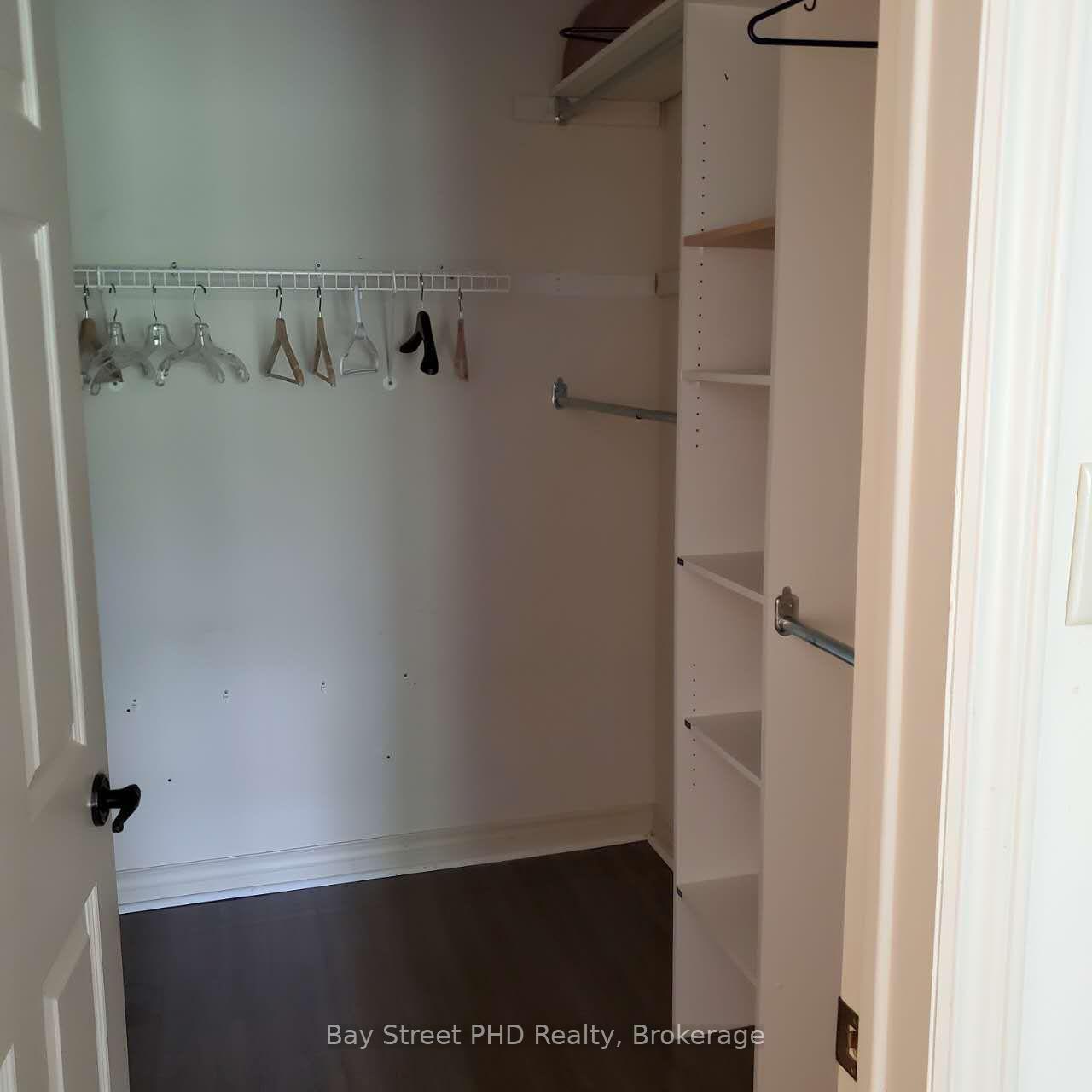 Photo 6 of Unit Upper B, 3362 Cider Mill Place, Mississauga, Erin Mills — HOMEH