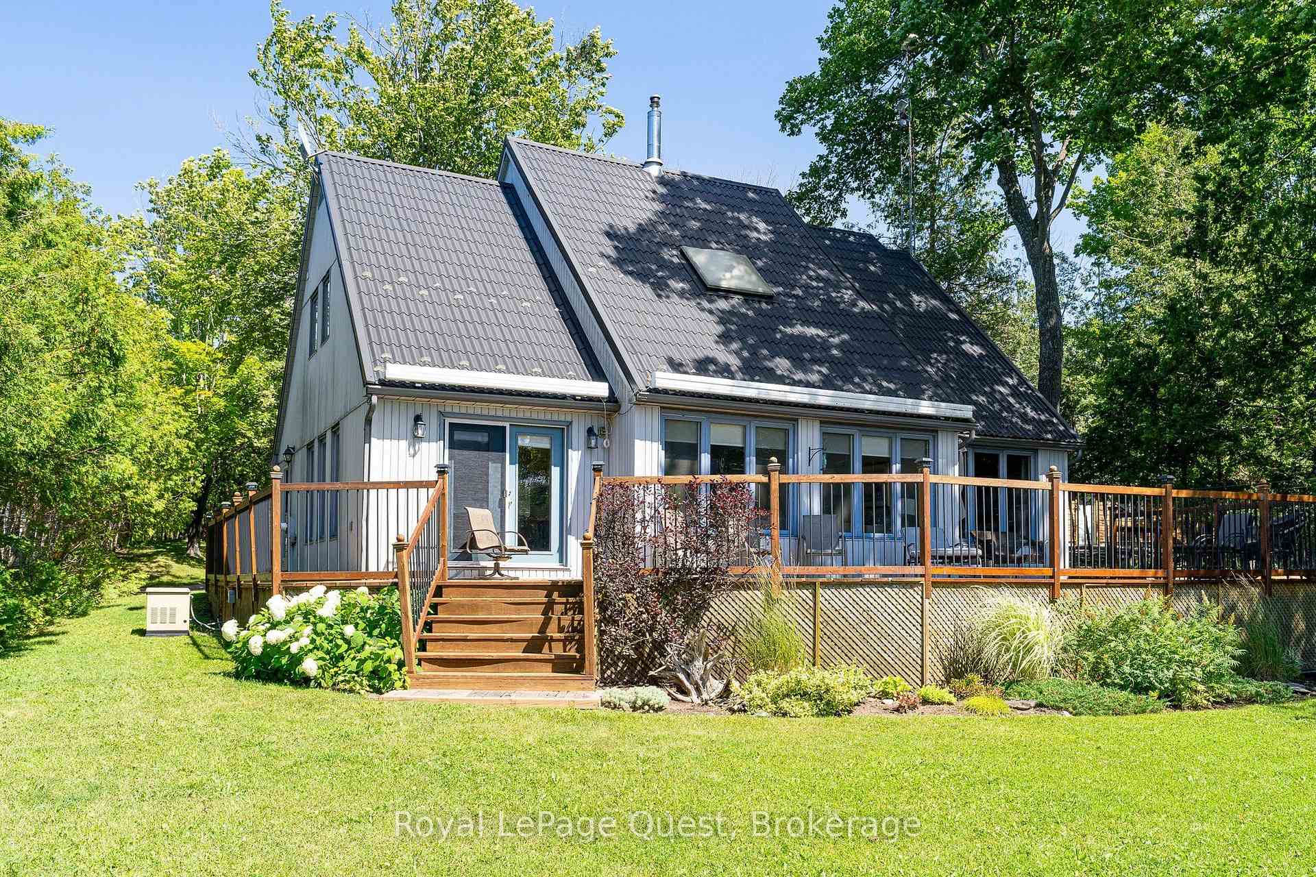 Photo 3 of 490 Silver Birch Drive, Tiny, Rural Tiny — HOMEH