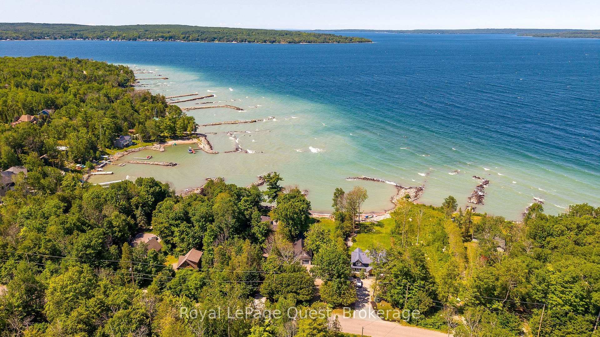 Photo 4 of 490 Silver Birch Drive, Tiny, Rural Tiny — HOMEH