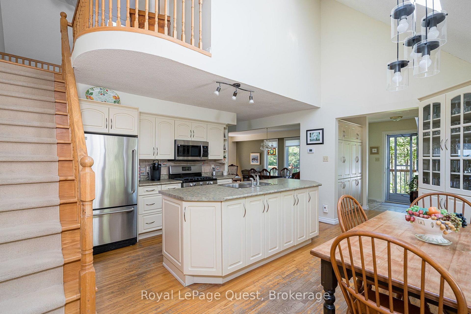 Photo 8 of 490 Silver Birch Drive, Tiny, Rural Tiny — HOMEH