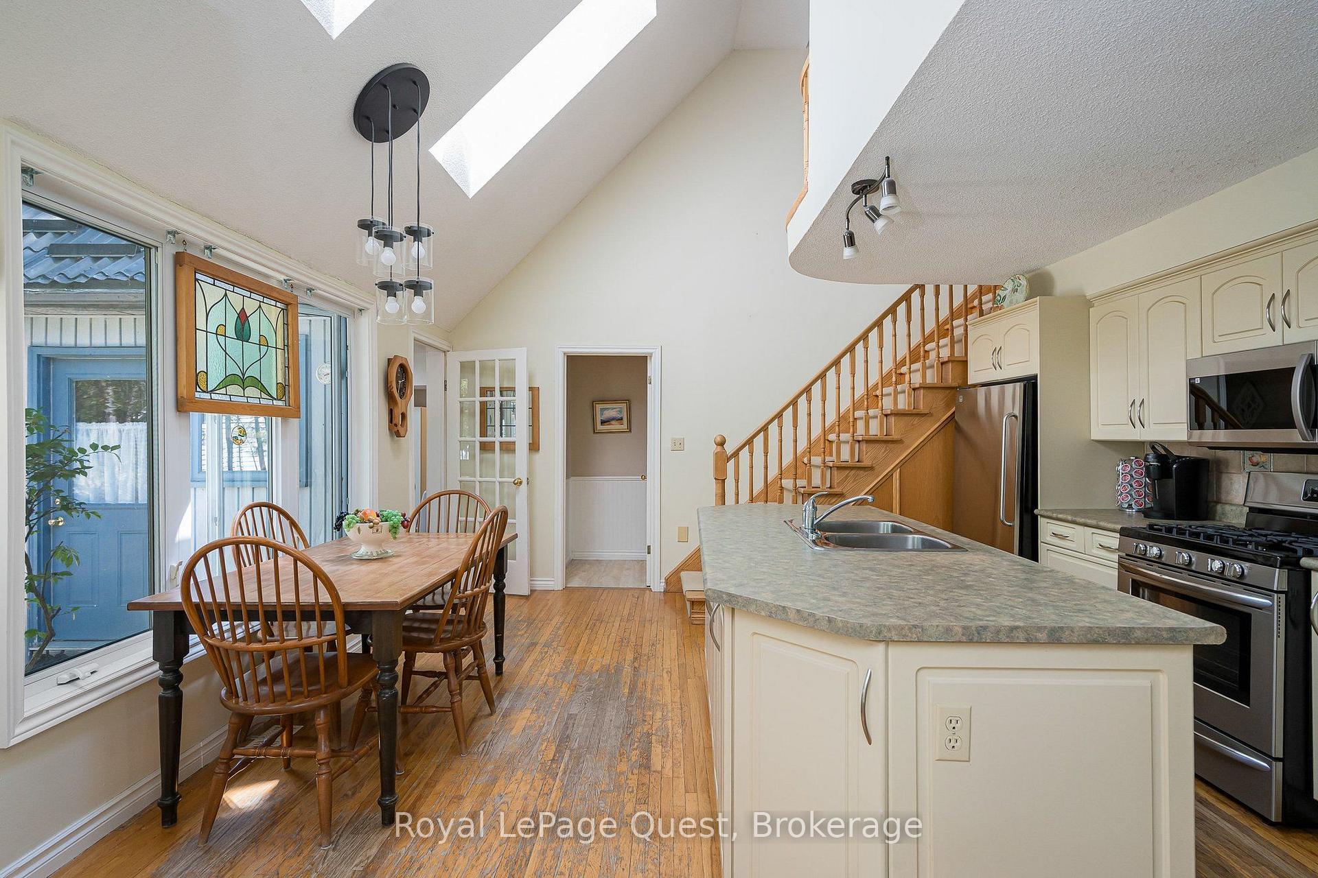 Photo 9 of 490 Silver Birch Drive, Tiny, Rural Tiny — HOMEH