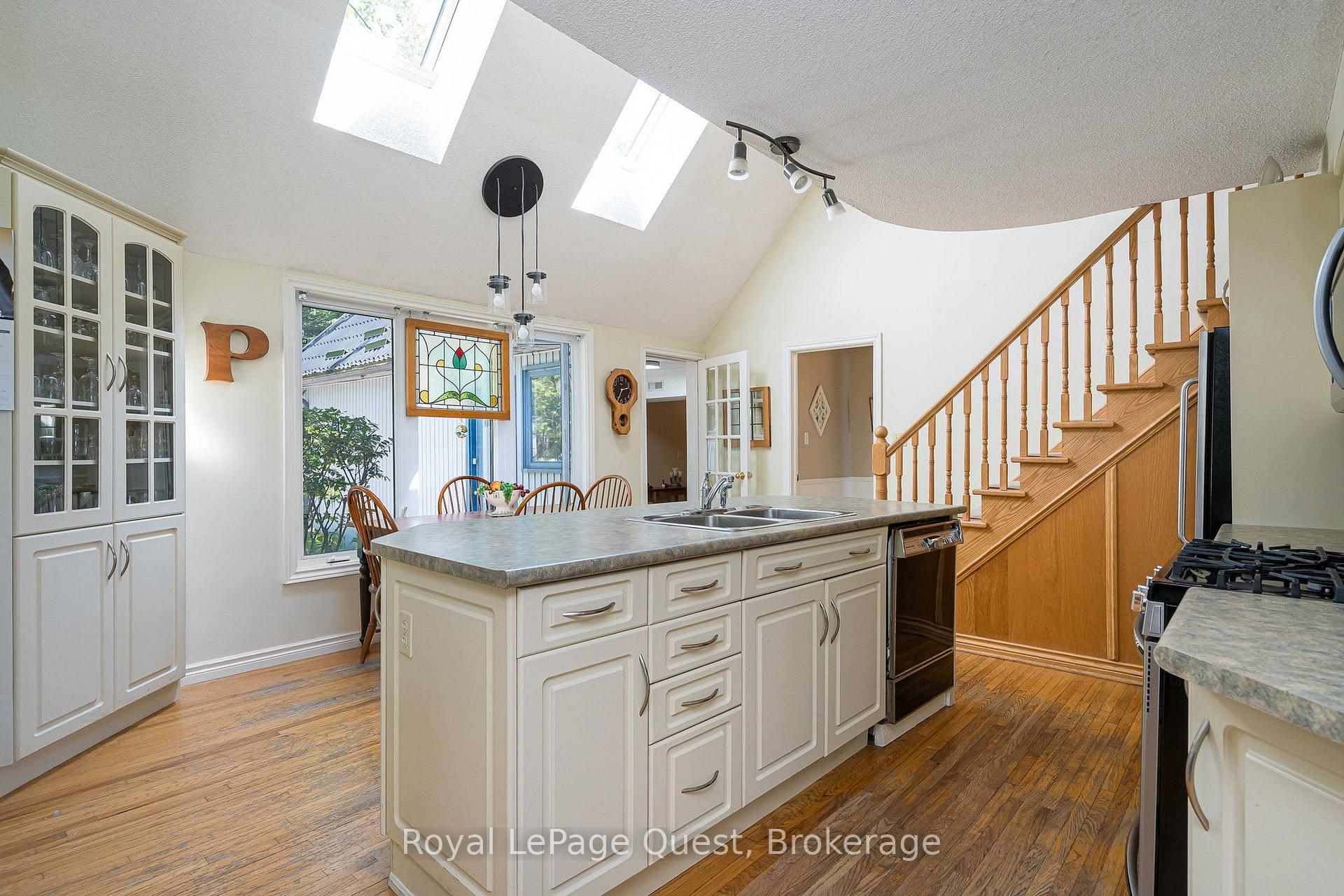Photo 13 of 490 Silver Birch Drive, Tiny, Rural Tiny — HOMEH
