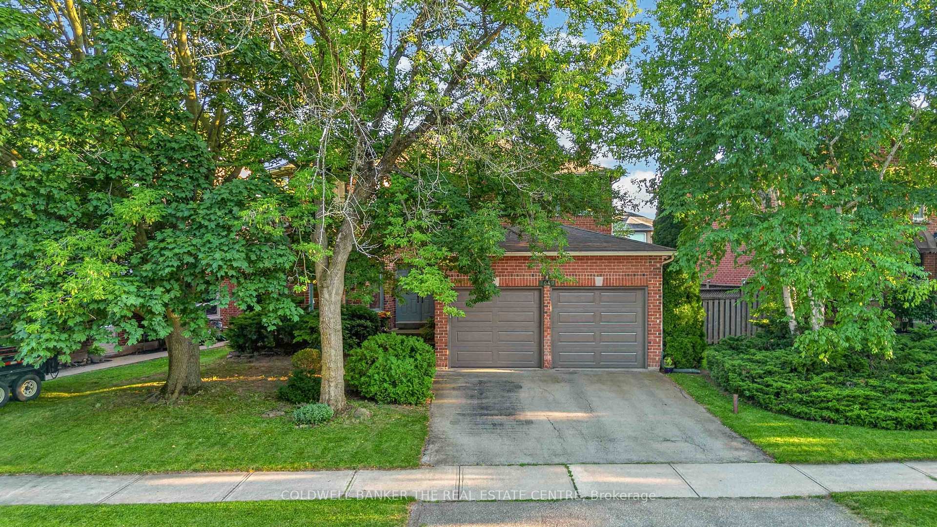 Photo 1 of 2040 Markle Drive, Oakville, River Oaks — HOMEH