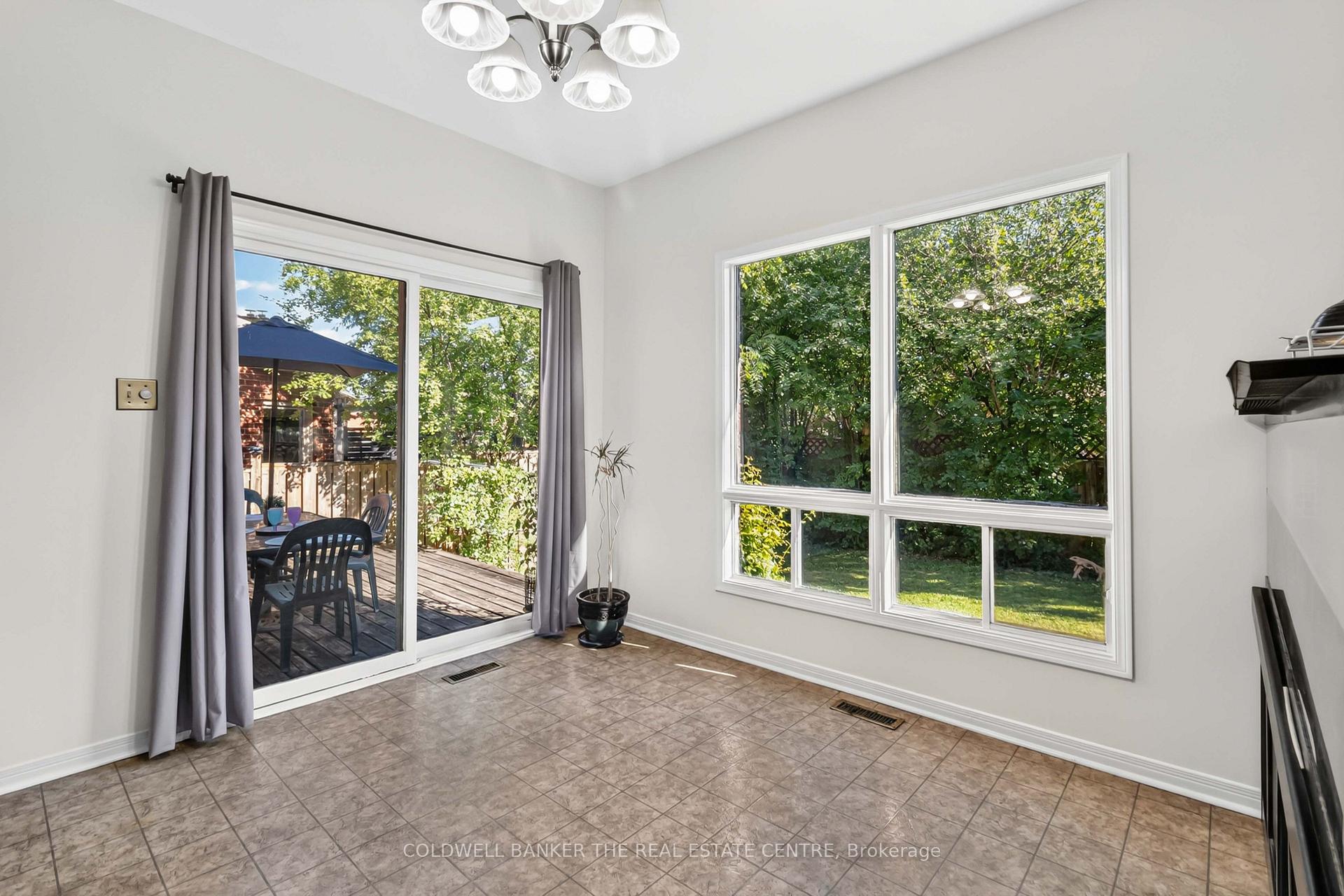 Photo 14 of 2040 Markle Drive, Oakville, River Oaks — HOMEH
