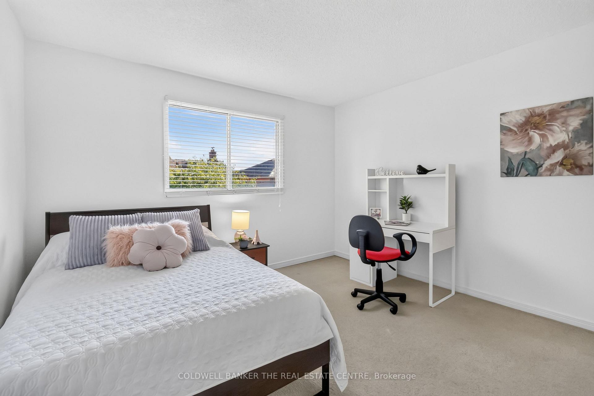 Photo 23 of 2040 Markle Drive, Oakville, River Oaks — HOMEH