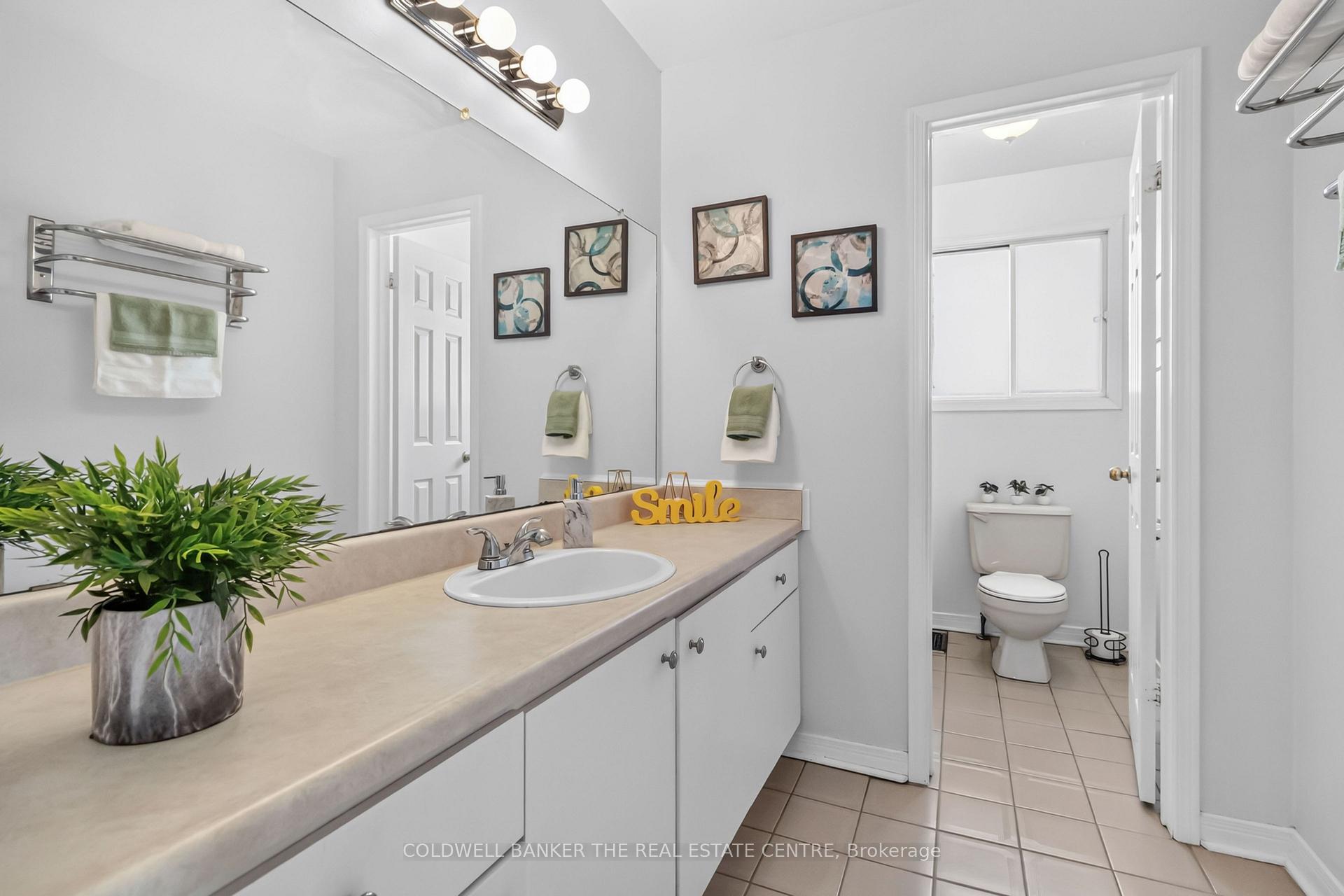 Photo 25 of 2040 Markle Drive, Oakville, River Oaks — HOMEH