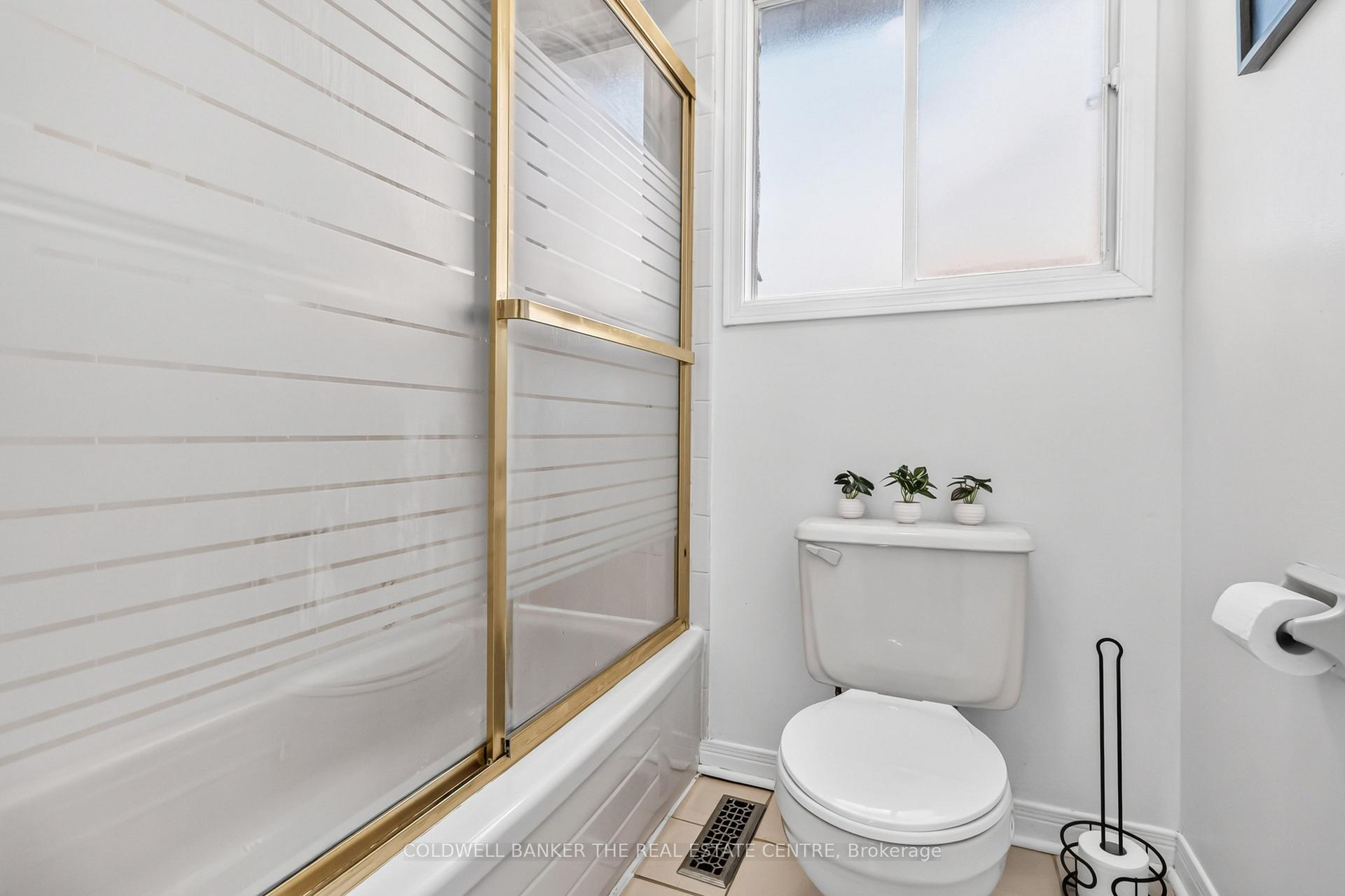 Photo 26 of 2040 Markle Drive, Oakville, River Oaks — HOMEH