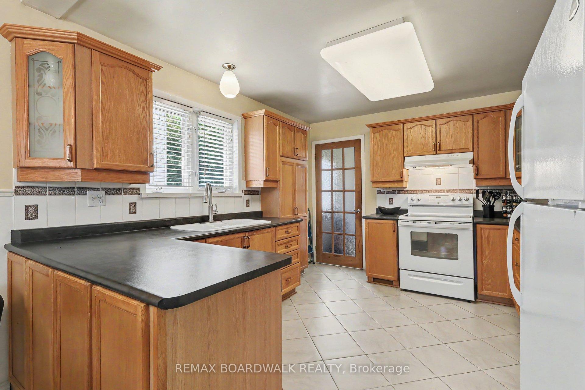 Photo 5 of 329 Pintail Terrace, Ottawa, Chatelaine Village — HOMEH