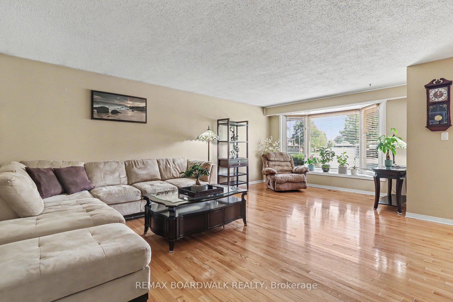 Photo 14 of 329 Pintail Terrace, Ottawa, Chatelaine Village — HOMEH
