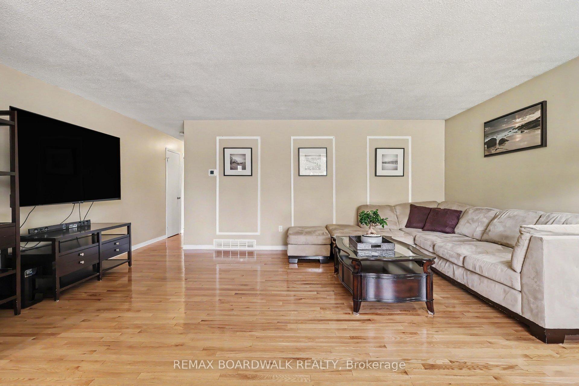 Photo 15 of 329 Pintail Terrace, Ottawa, Chatelaine Village — HOMEH