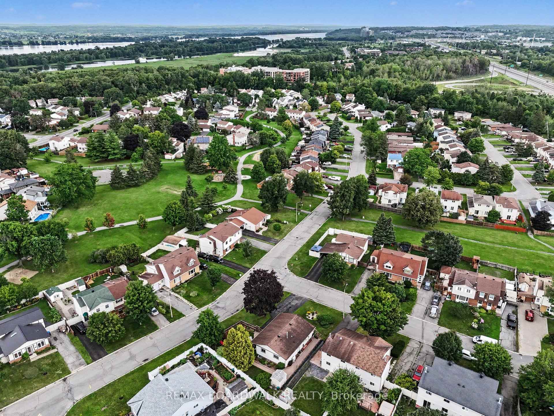 Photo 41 of 329 Pintail Terrace, Ottawa, Chatelaine Village — HOMEH