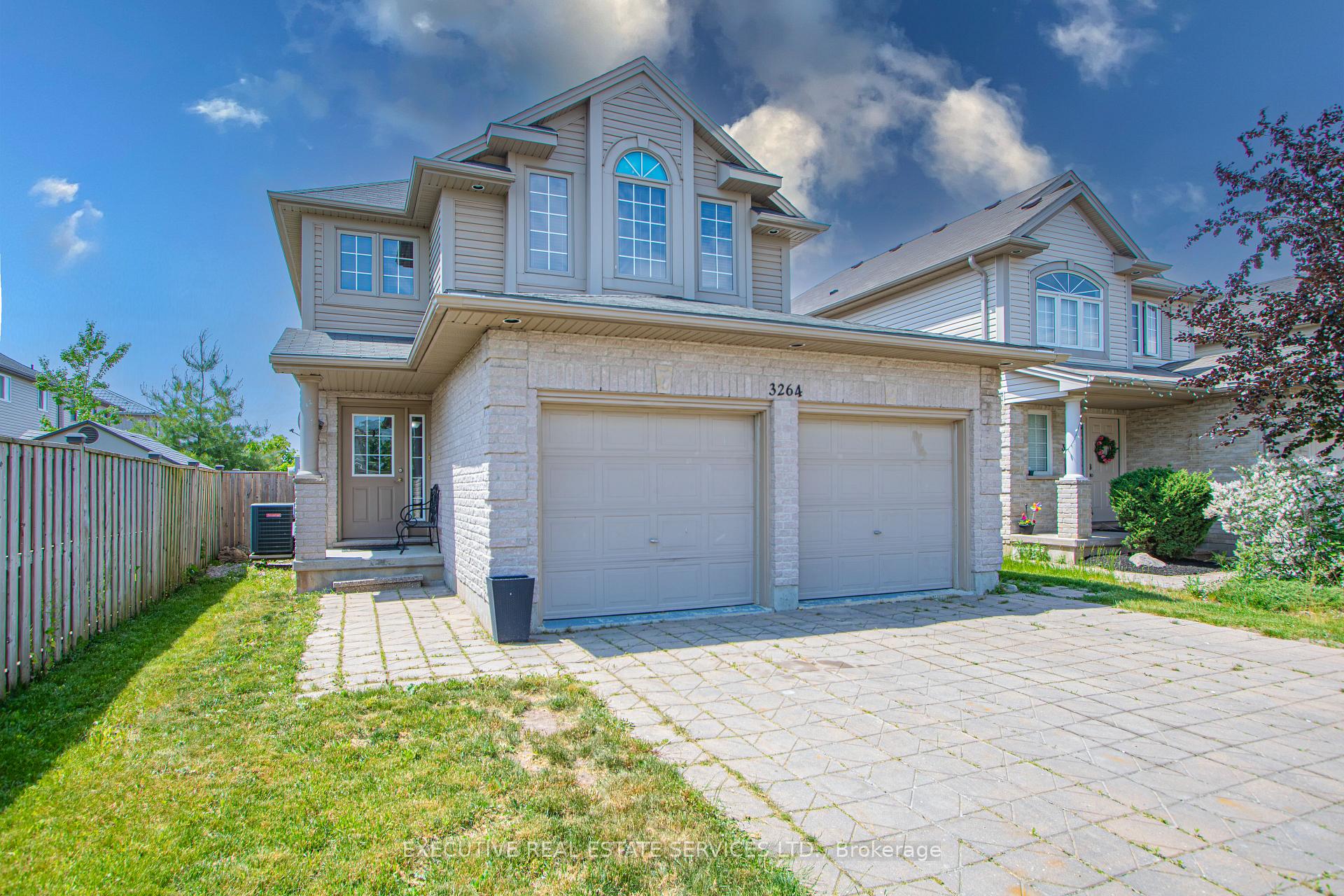 Photo 5 of 3264 Meadowgate Boulevard, London, South U — HOMEH