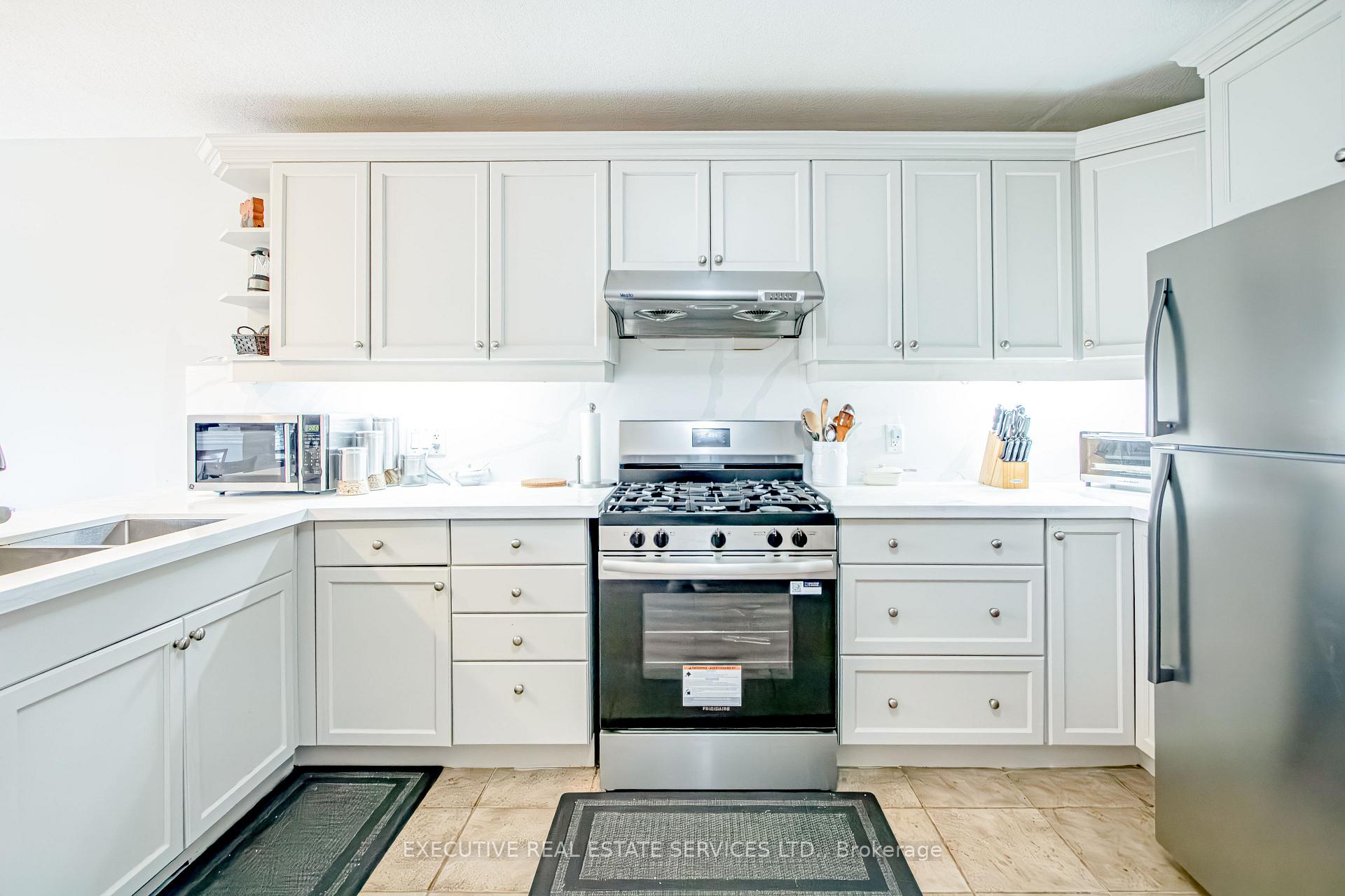 Photo 16 of 3264 Meadowgate Boulevard, London, South U — HOMEH