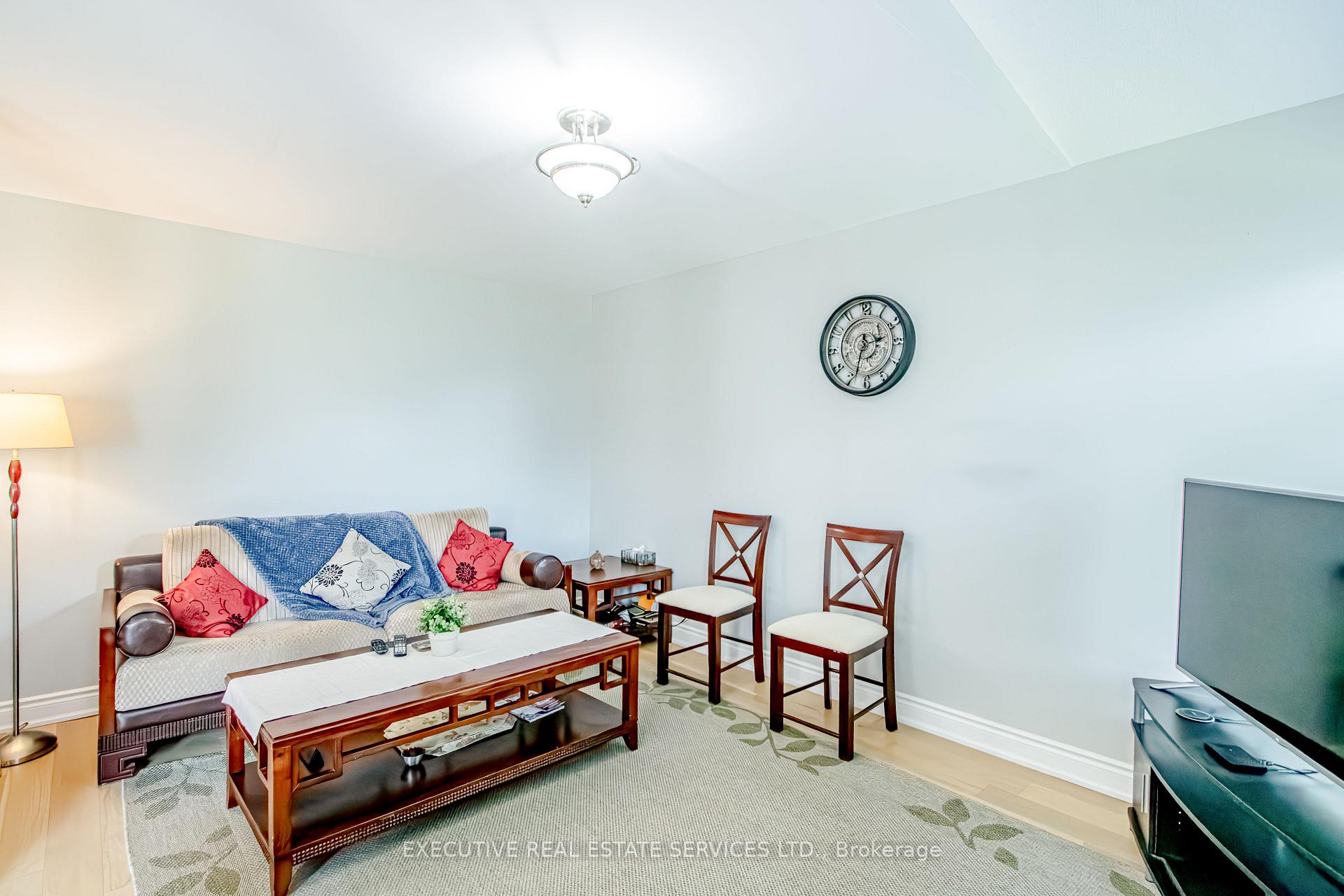 Photo 21 of 3264 Meadowgate Boulevard, London, South U — HOMEH
