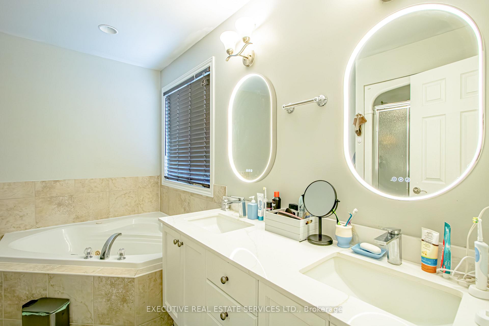 Photo 33 of 3264 Meadowgate Boulevard, London, South U — HOMEH