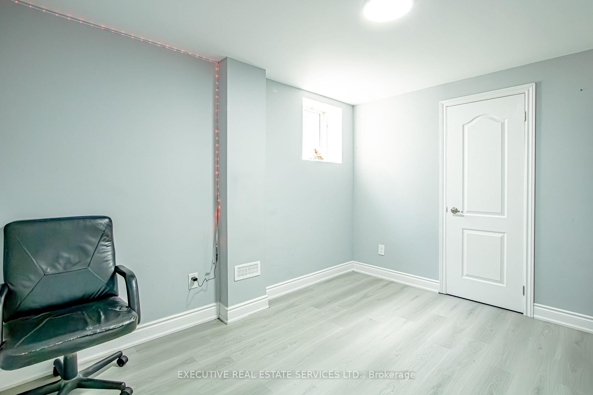 Photo 34 of 3264 Meadowgate Boulevard, London, South U — HOMEH