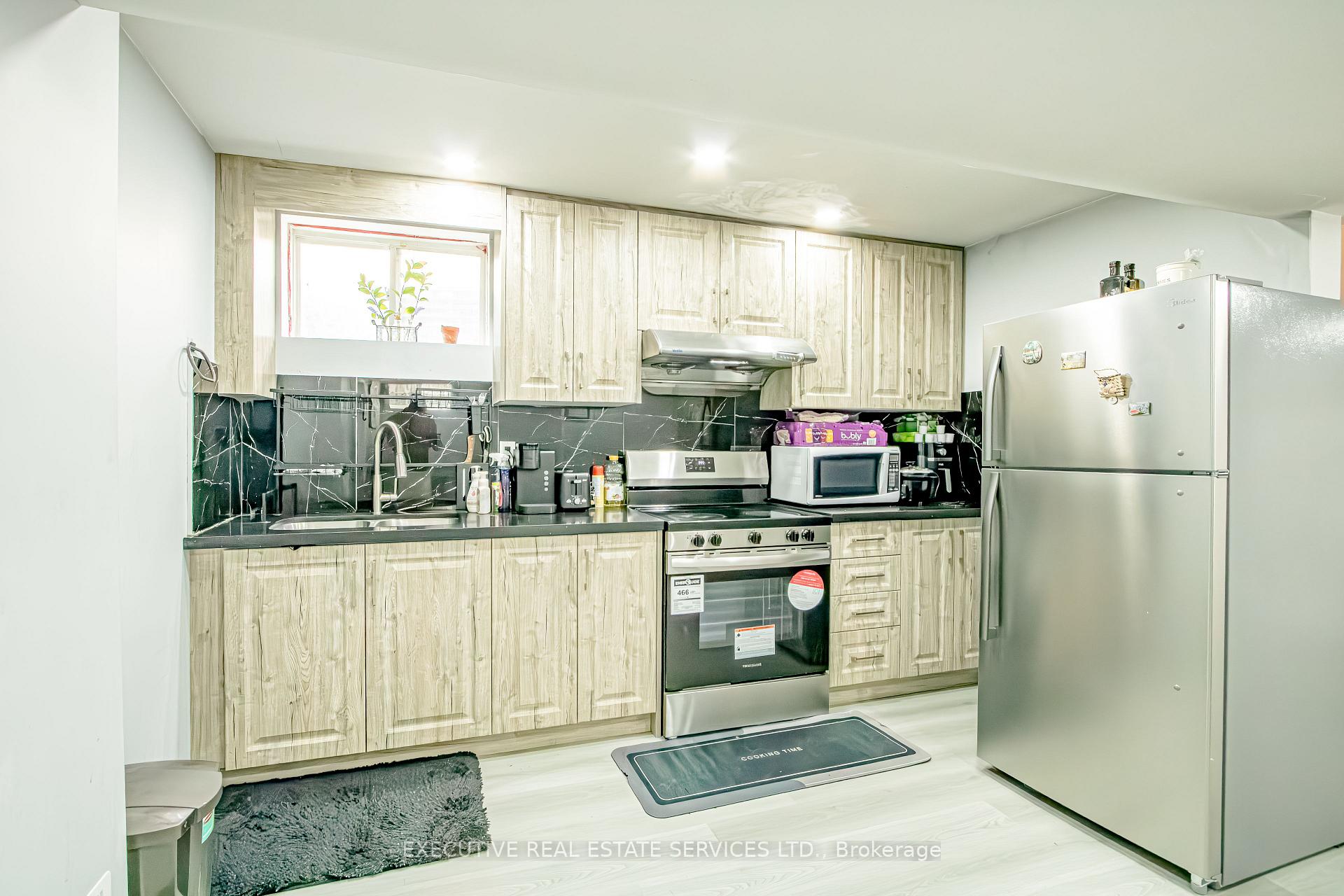 Photo 41 of 3264 Meadowgate Boulevard, London, South U — HOMEH