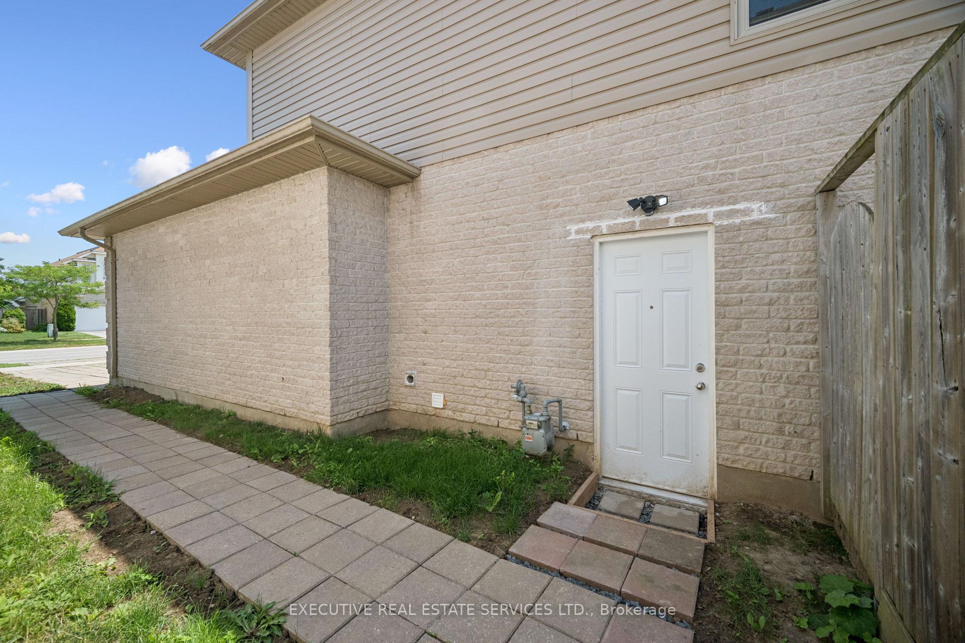 Photo 45 of 3264 Meadowgate Boulevard, London, South U — HOMEH