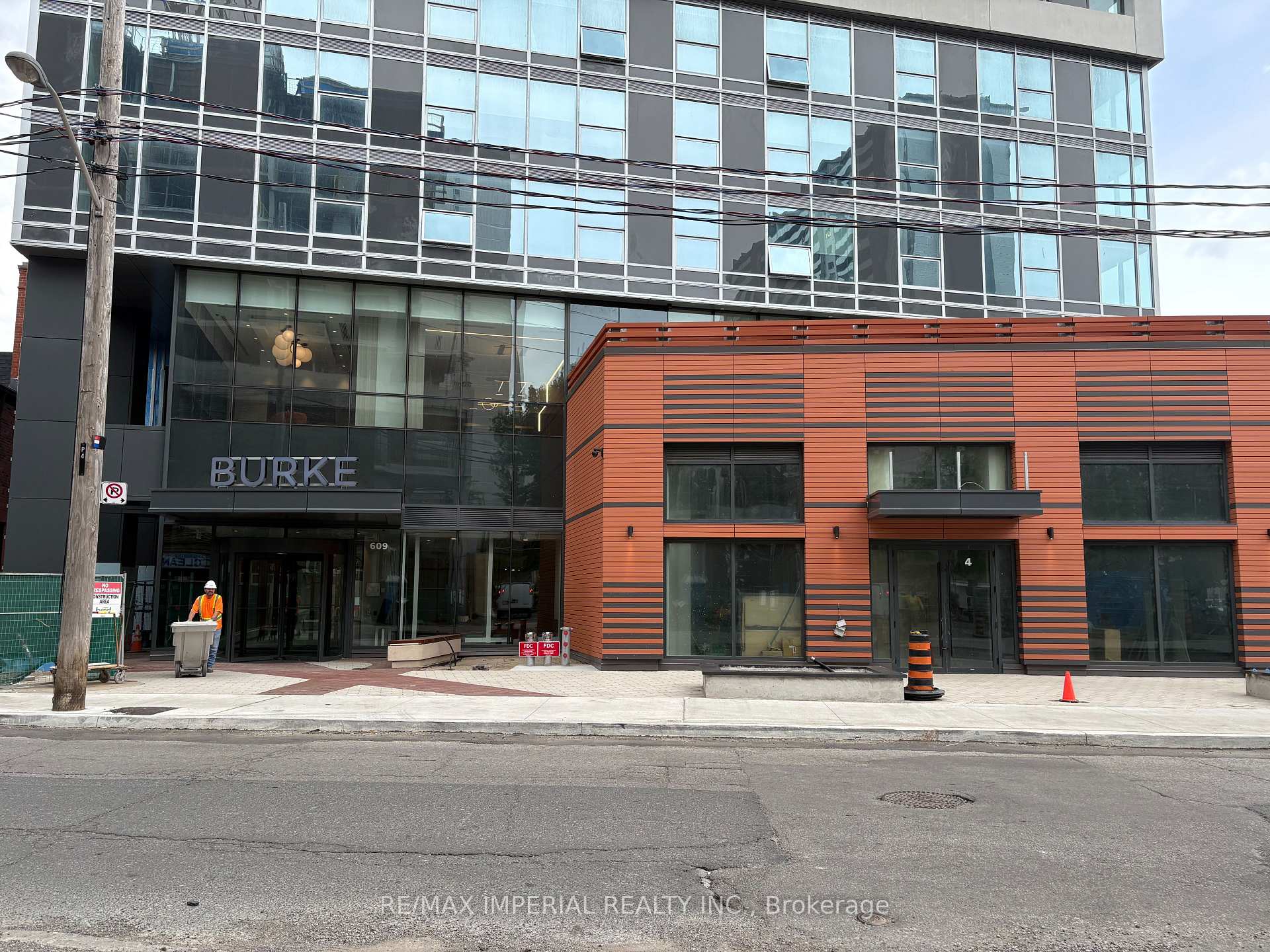 Front of Unit 4210, 609 Sherbourne Street