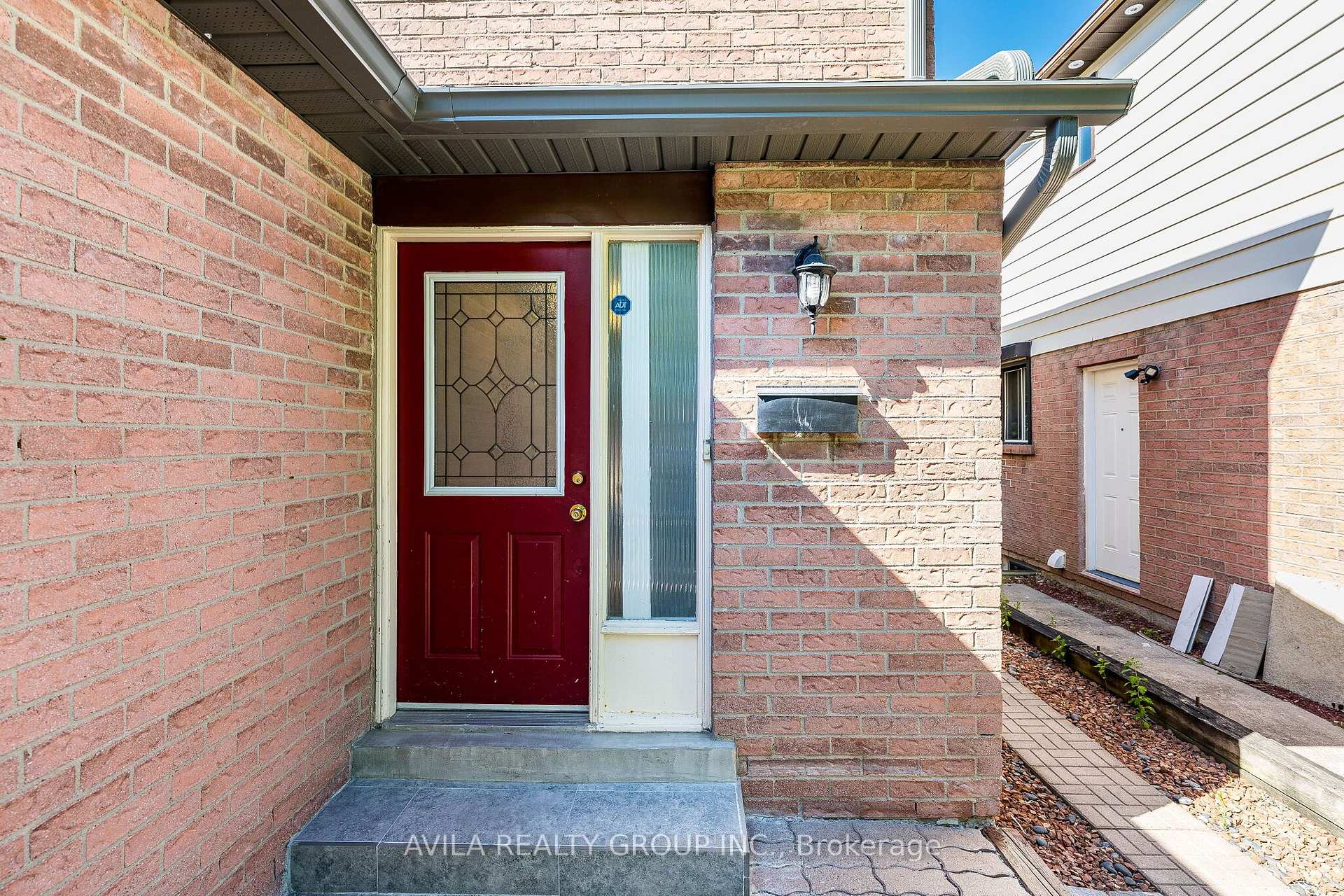 Photo 14 of 31 Wheatfield Road, Brampton, Brampton West — HOMEH