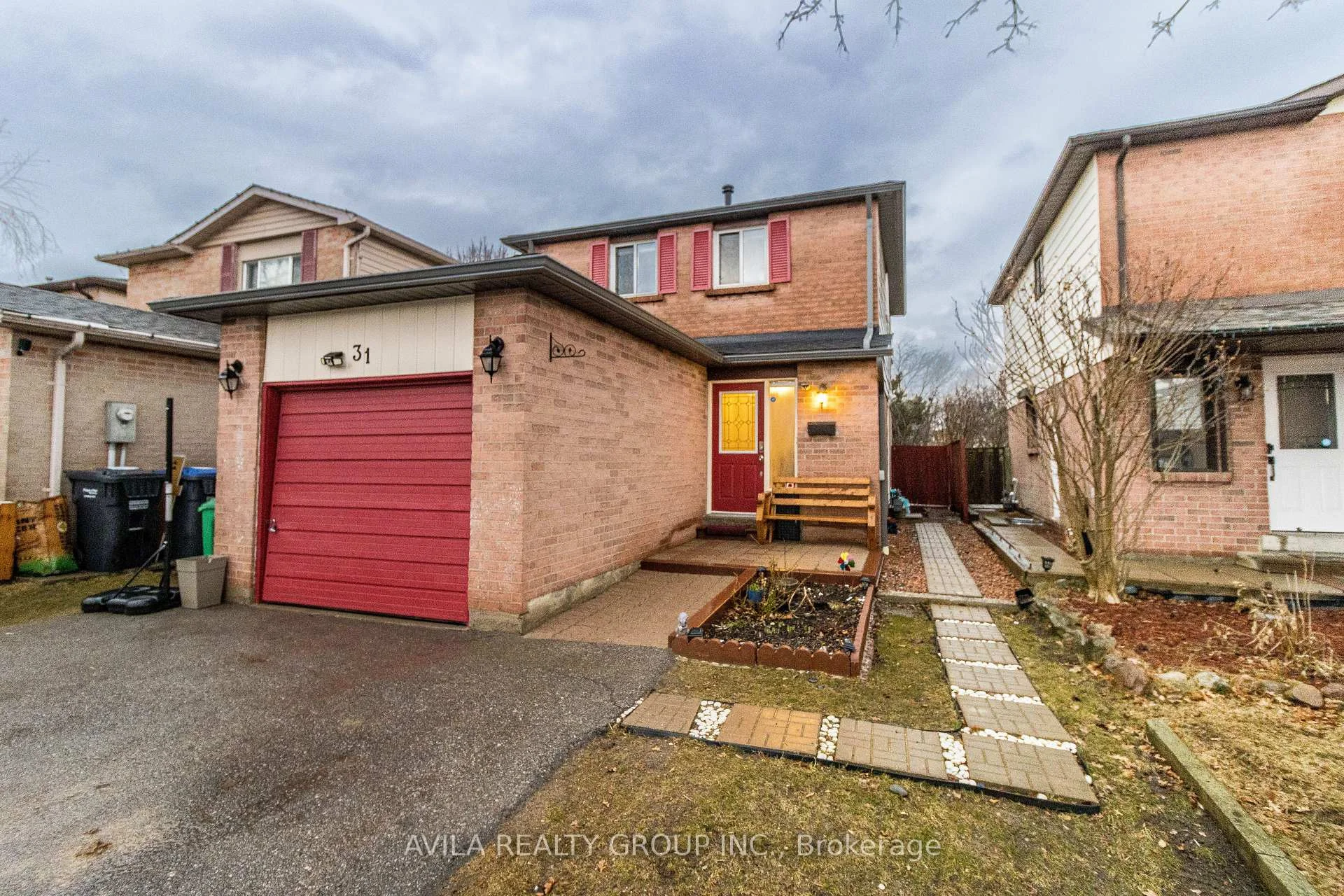 Photo 9 of 31 Wheatfield Road, Brampton, Brampton West — HOMEH
