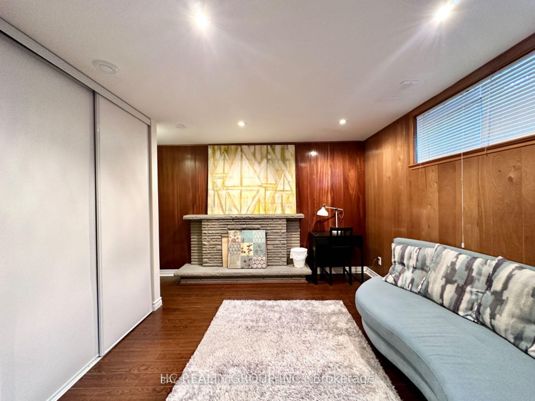 Photo 12 of 35 Lailey Crescent, North York, Willowdale East — HOMEH