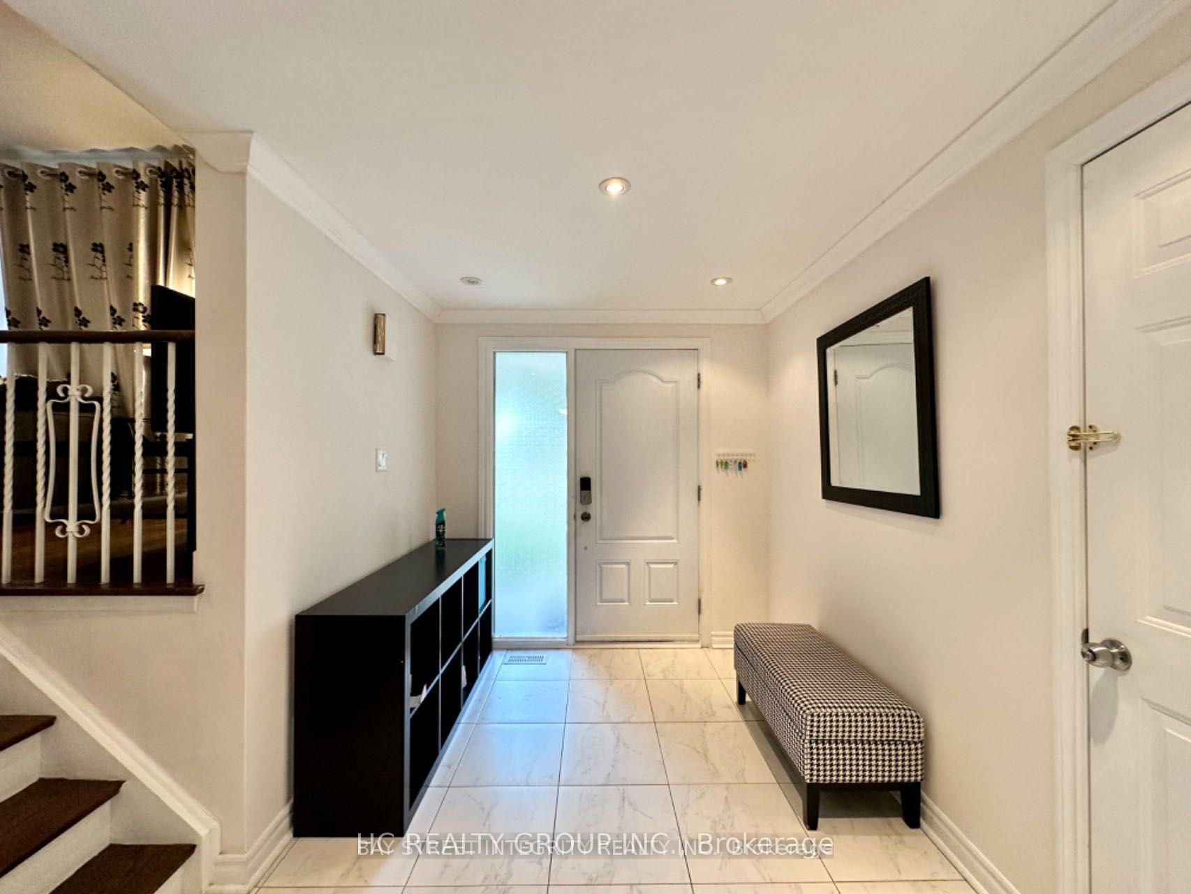 Photo 17 of 35 Lailey Crescent, North York, Willowdale East — HOMEH