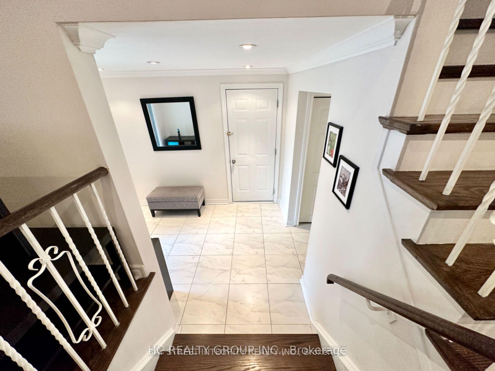 Photo 18 of 35 Lailey Crescent, North York, Willowdale East — HOMEH