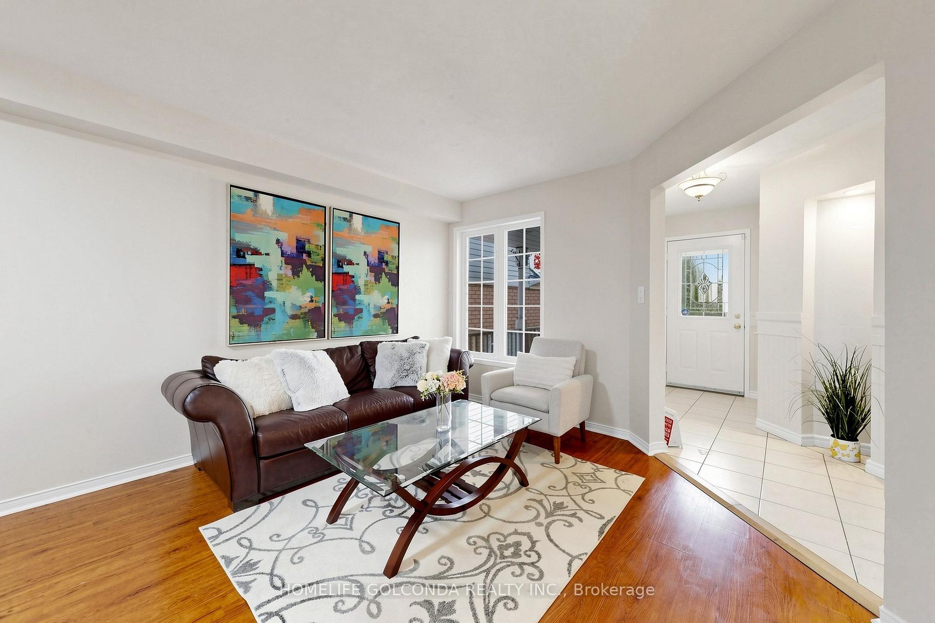 Photo 2 of 933 Glenbourne Court, Oshawa, Pinecrest — HOMEH