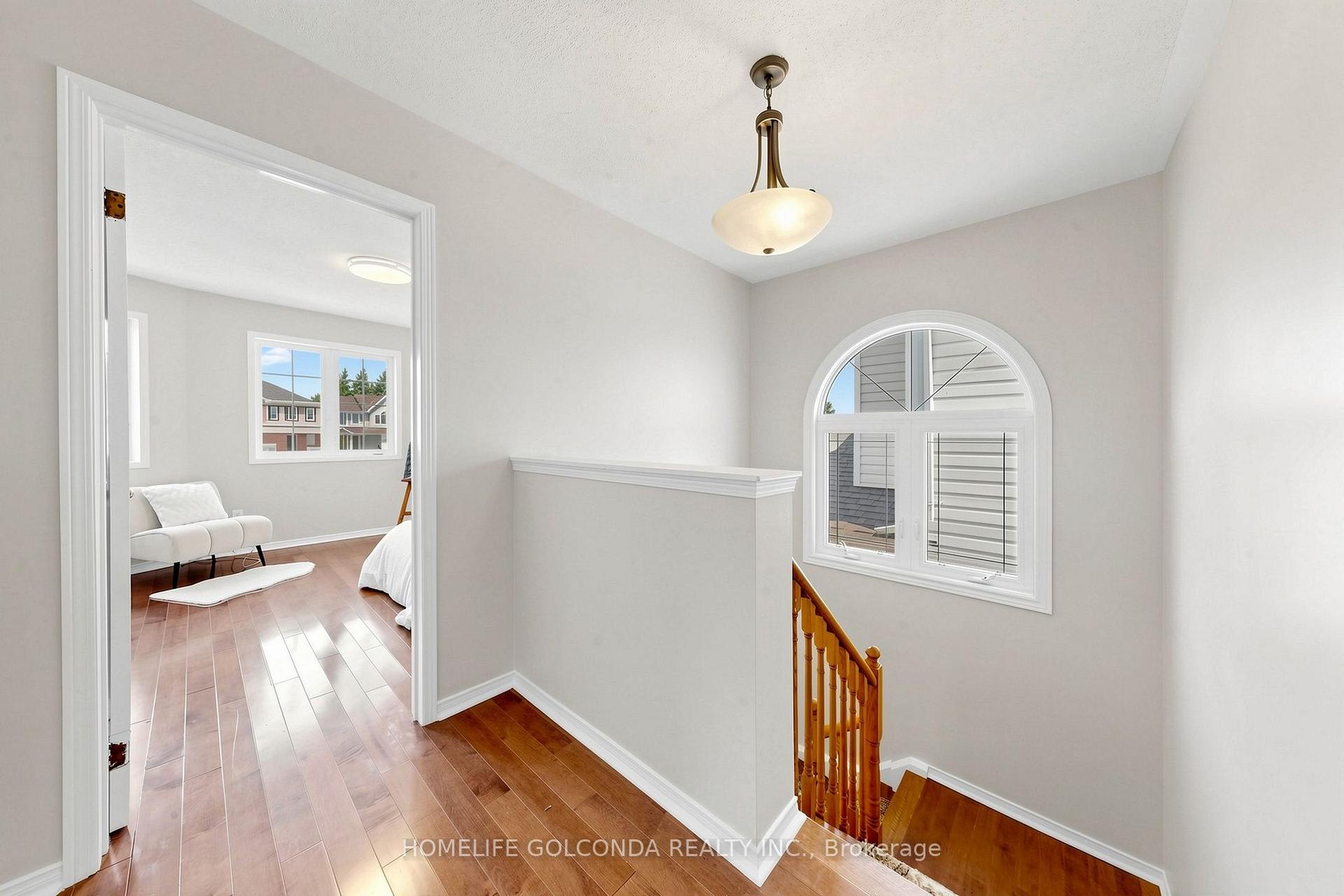 Photo 11 of 933 Glenbourne Court, Oshawa, Pinecrest — HOMEH
